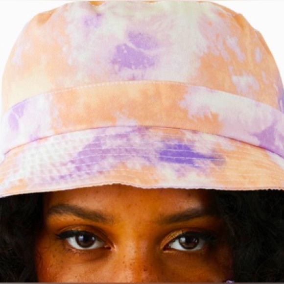 Tie Dye Bucket Hat & Mask Duo - Picture 4 of 10